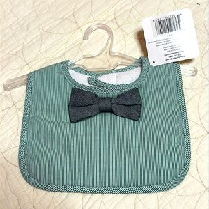 NWT Bow bib